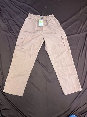 Nike women Cargo Pants in Taupe